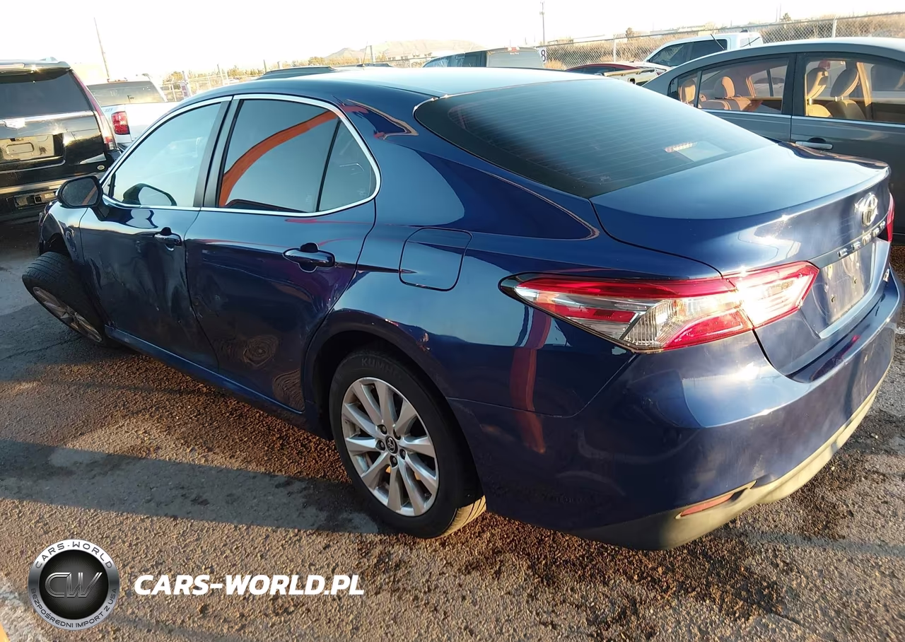2018 Toyota Camry Le VIN:4T1B11HK5JU600312 - 3