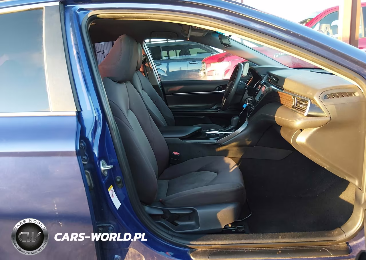 2018 Toyota Camry Le VIN:4T1B11HK5JU600312 - 5