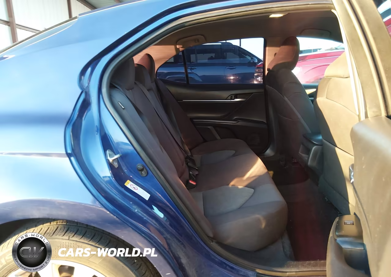 2018 Toyota Camry Le VIN:4T1B11HK5JU600312 - 8