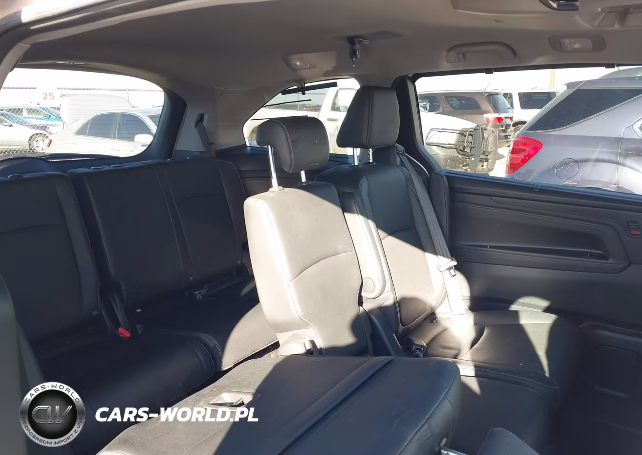 2023 Honda Odyssey Touring VIN:5FNRL6H84PB061570 - 8