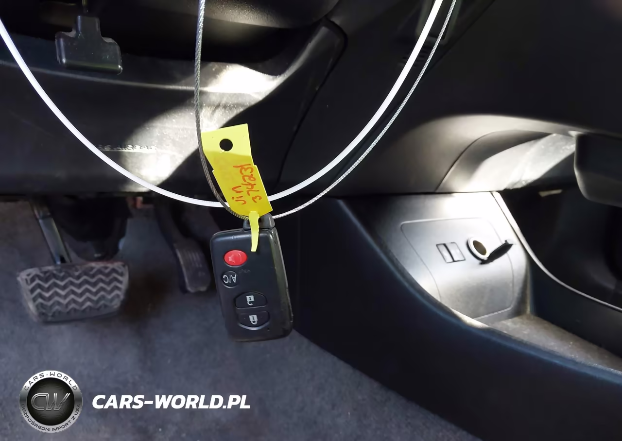 2012 Toyota Prius Five VIN:JTDKN3DU1C5374231 - 11