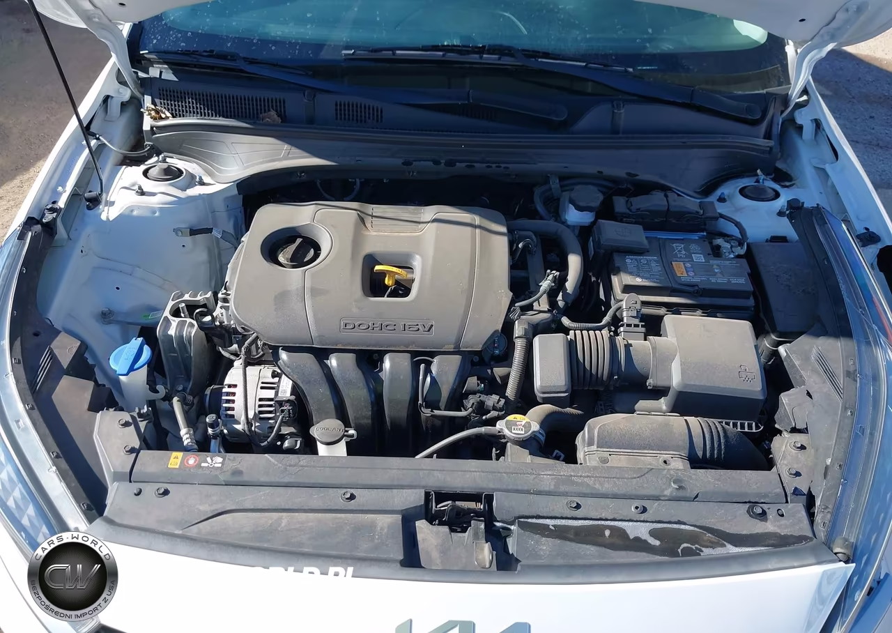 2022 Kia Forte Lxs VIN:3KPF24AD9NE476551 - 10