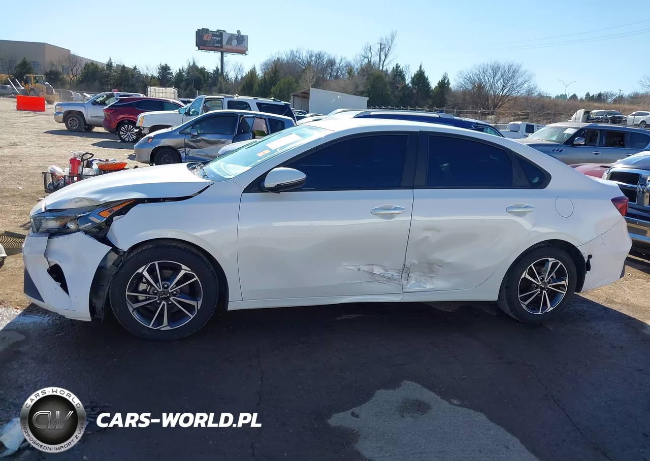 2022 Kia Forte Lxs VIN:3KPF24AD9NE476551 - 14