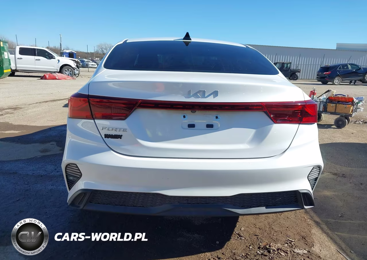 2022 Kia Forte Lxs VIN:3KPF24AD9NE476551 - 16