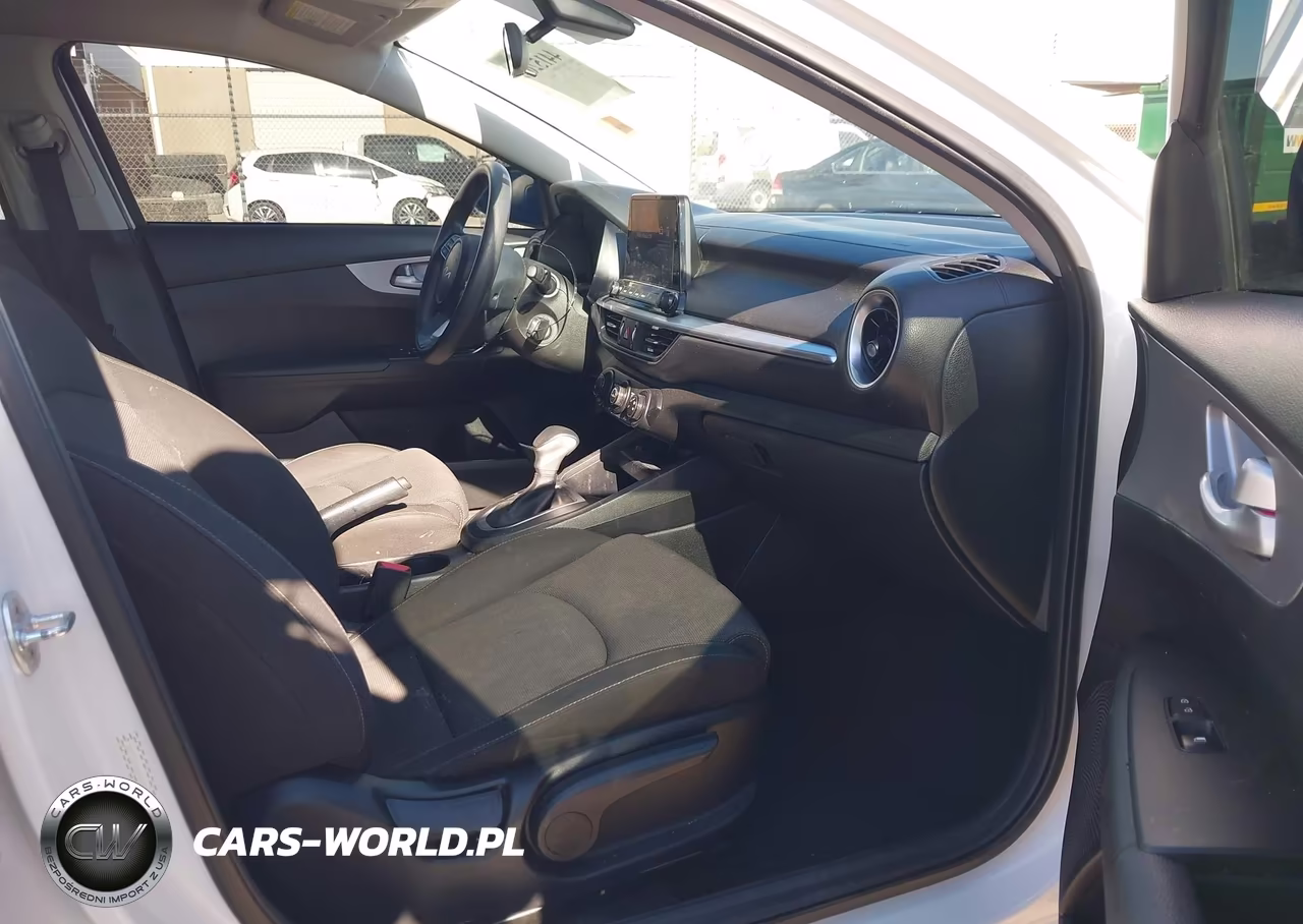 2022 Kia Forte Lxs VIN:3KPF24AD9NE476551 - 5
