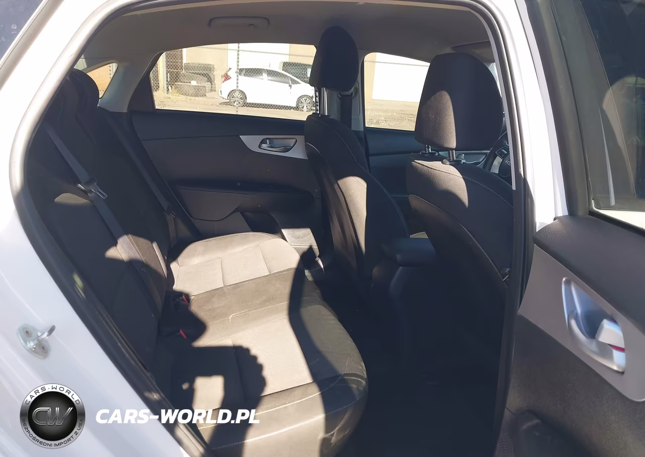 2022 Kia Forte Lxs VIN:3KPF24AD9NE476551 - 8