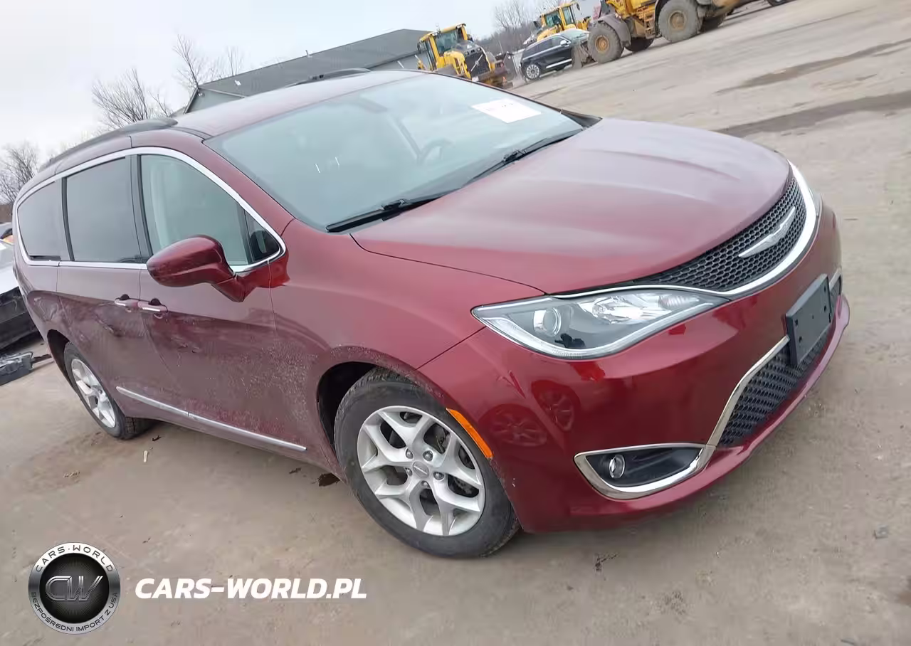 2017 Chrysler Pacifica Touring-L