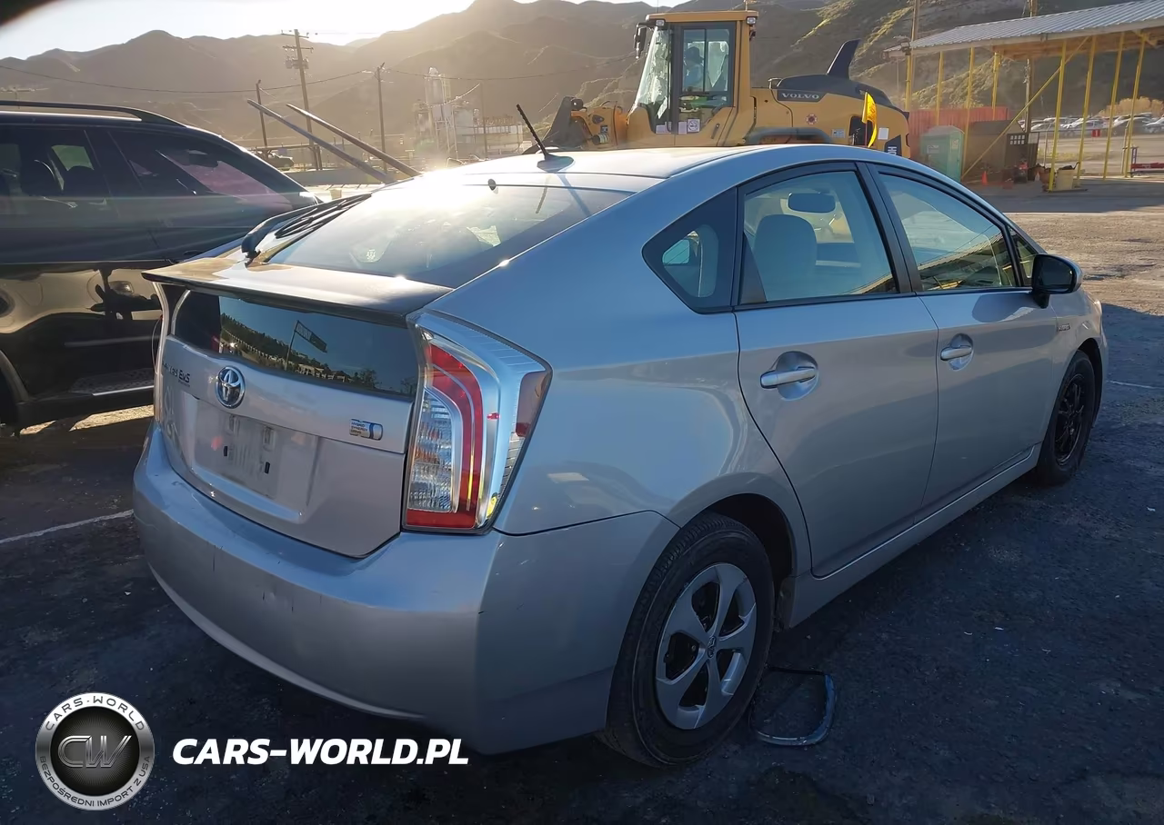 2012 Toyota Prius Four VIN:JTDKN3DU4C5511288 - 4