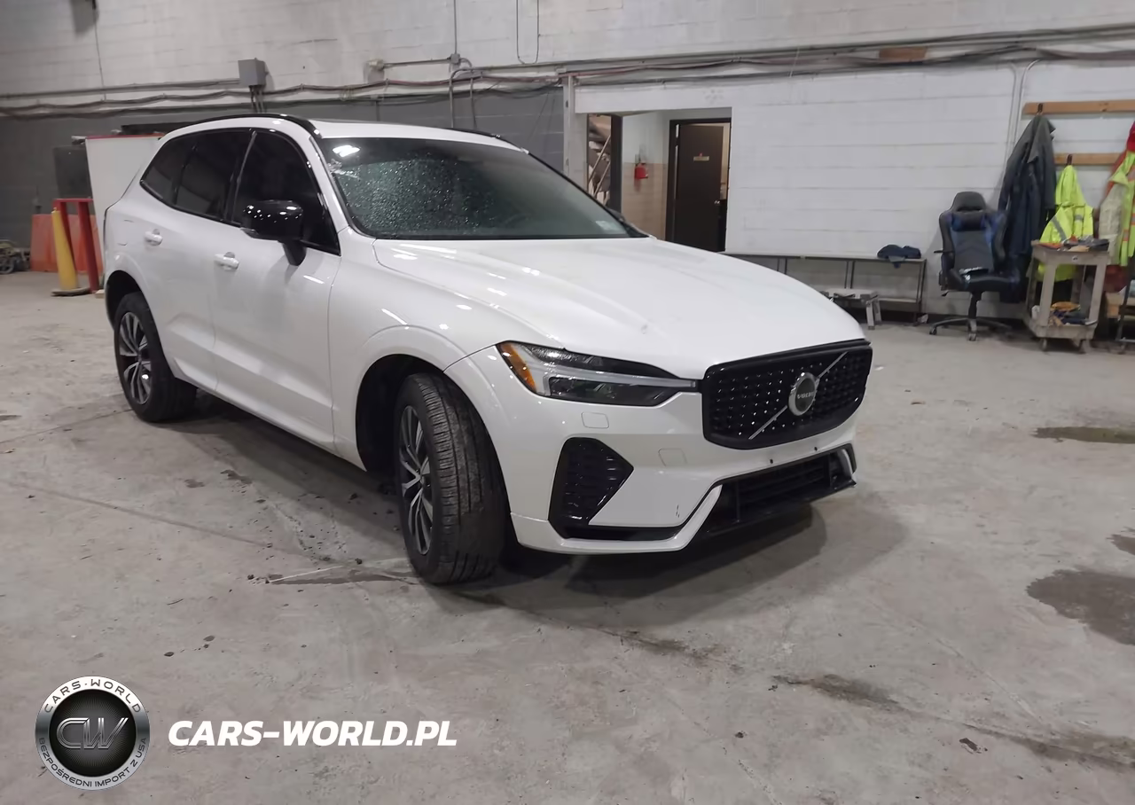 2024 Volvo Xc60 B5 Core Dark Theme – zdjęcie 1 z 21
