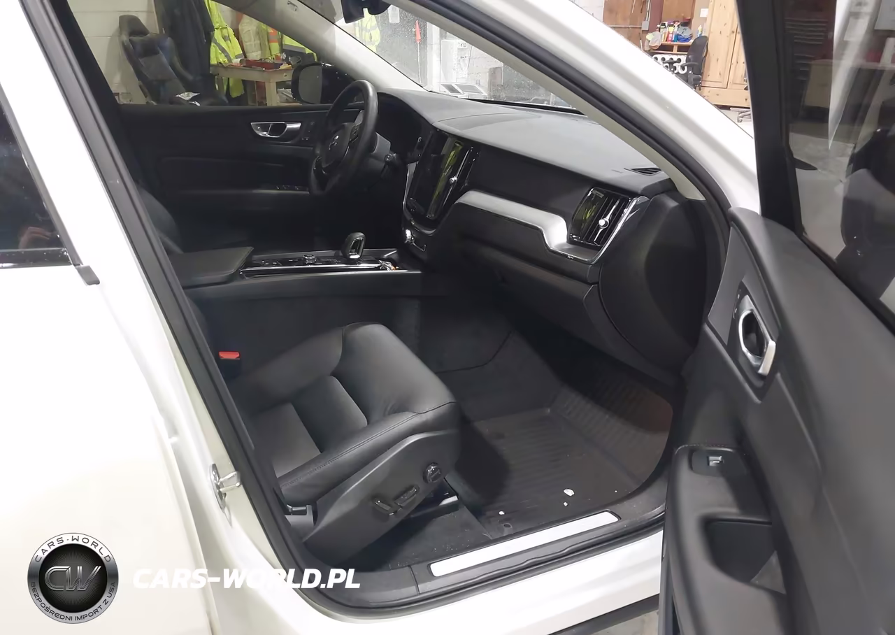 2024 Volvo Xc60 B5 Core Dark Theme VIN:YV4L12RK5R1783587 - 5