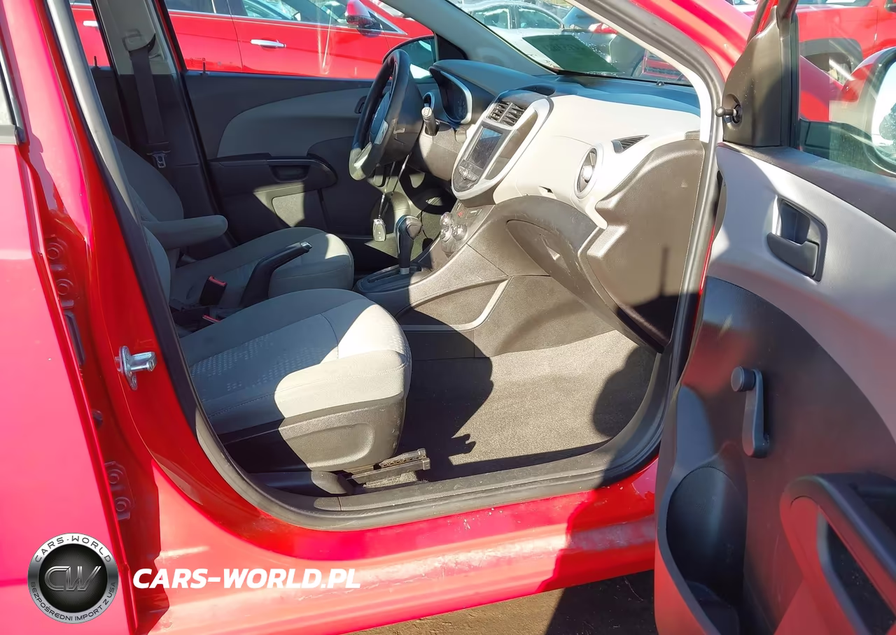 2020 Chevrolet Sonic Fwd 1Fl 5-Door VIN:1G1JG6SB4L4131181 - 5
