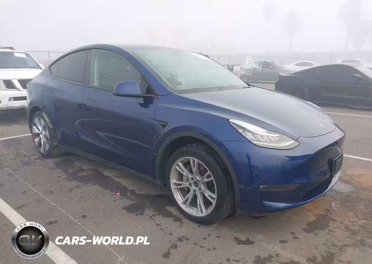 2022 Tesla Model Y Long Range Dual Motor All-Wheel Drive