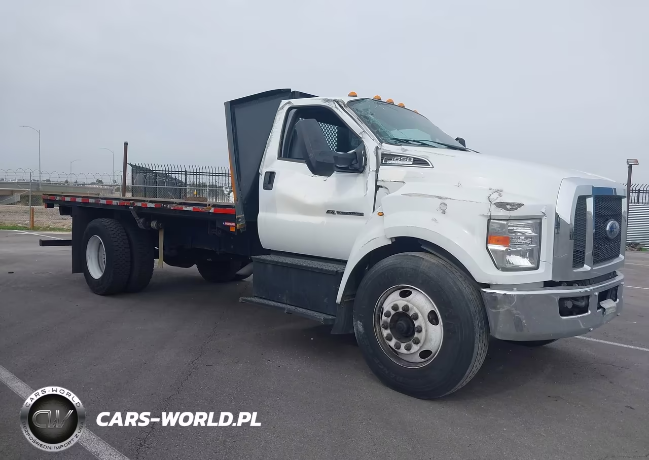 2018 Ford F-650 Diesel VIN:1FDNF6DC6JDF04523 - 11