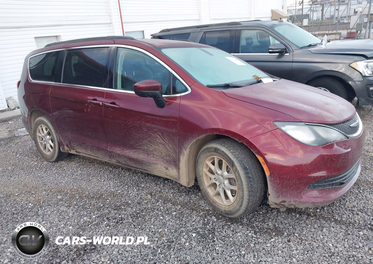 2020 Chrysler Voyager Lxi