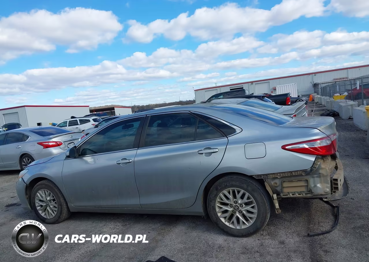 2016 Toyota Camry Le VIN:4T4BF1FK2GR567160 - 14