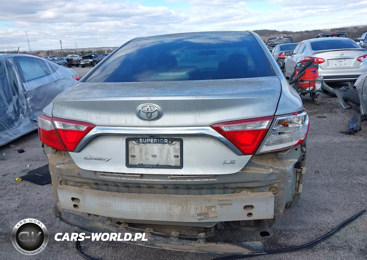 2016 Toyota Camry Le VIN:4T4BF1FK2GR567160 - 16