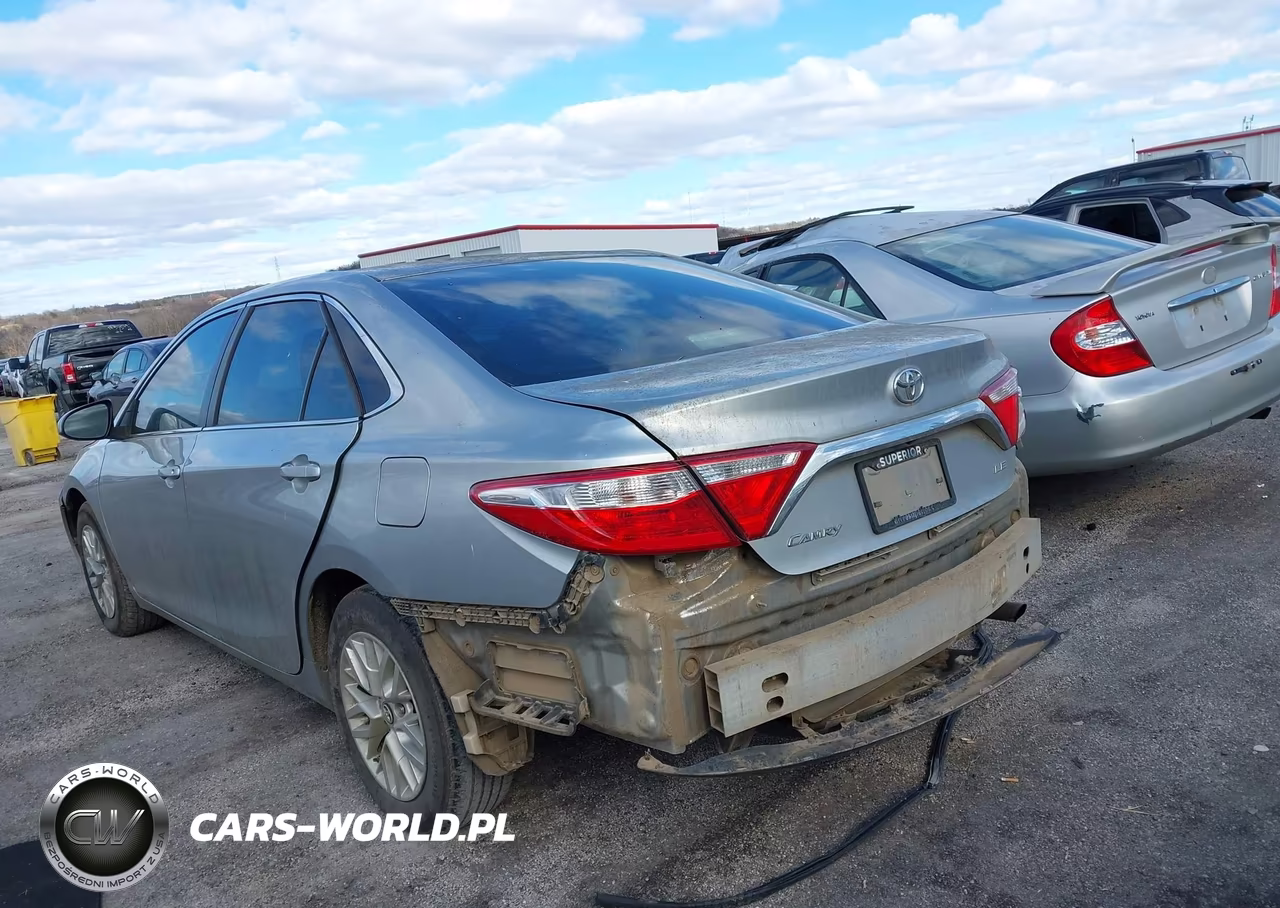 2016 Toyota Camry Le VIN:4T4BF1FK2GR567160 - 3