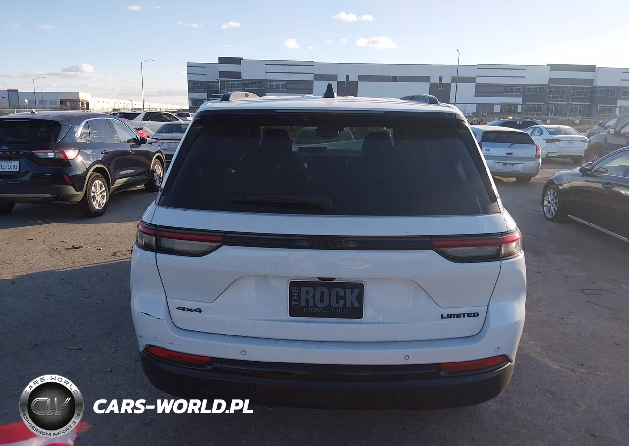 2023 Jeep Grand Cherokee Limited 4X4 VIN:1C4RJHBG0PC620997 - 16