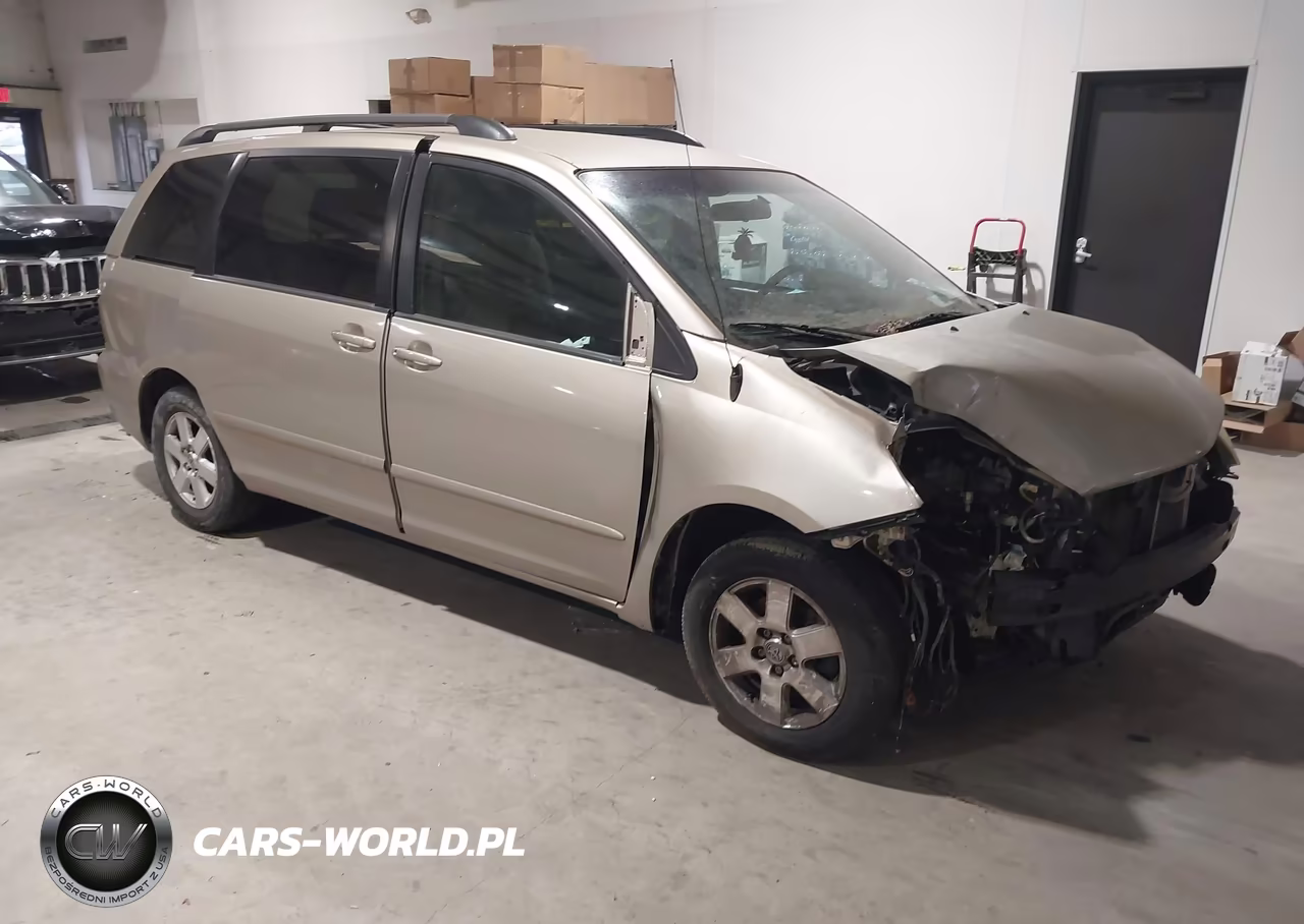 2010 Toyota Sienna Le
