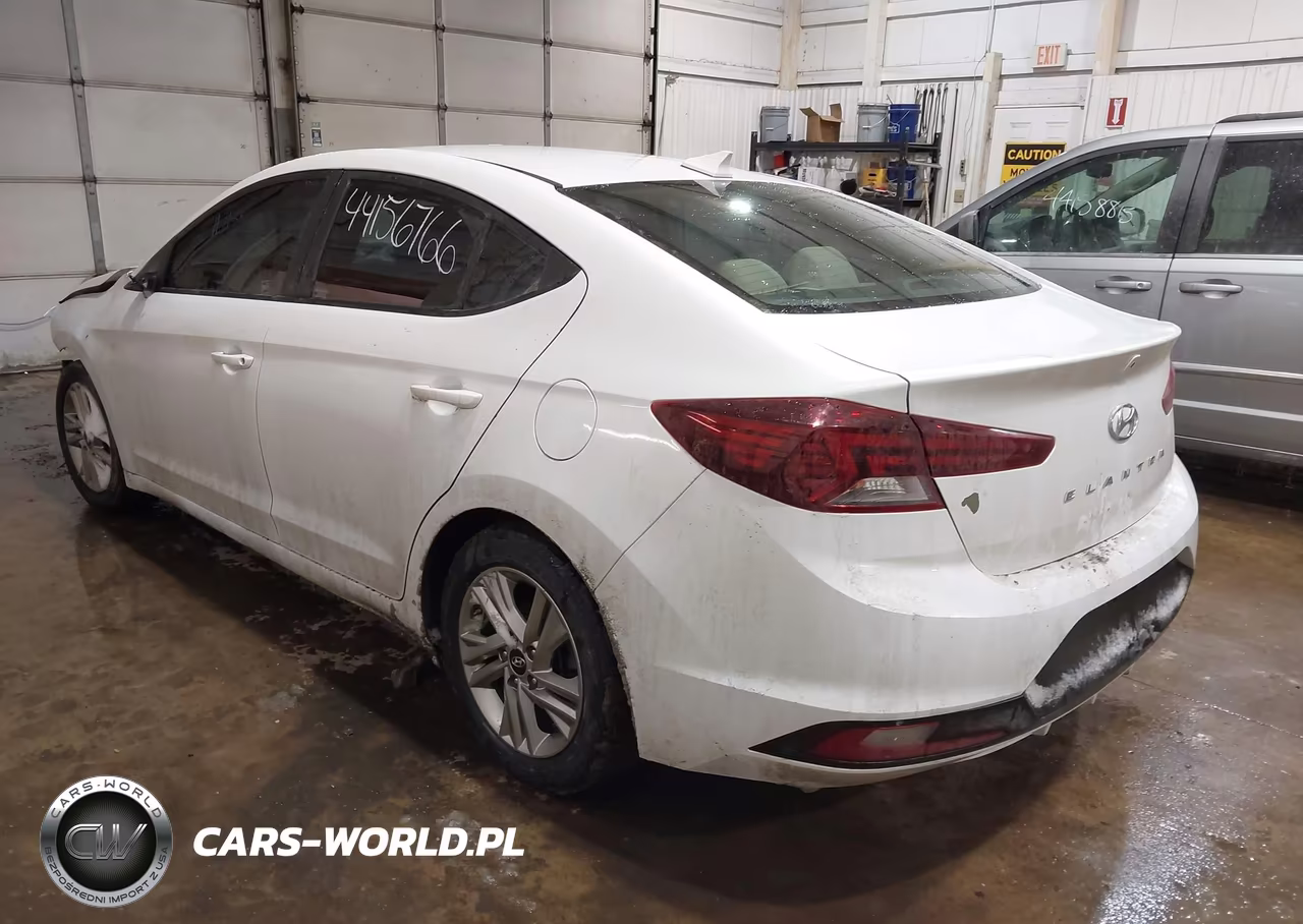 2019 Hyundai Elantra Sel VIN:5NPD84LF3KH491669 - 3