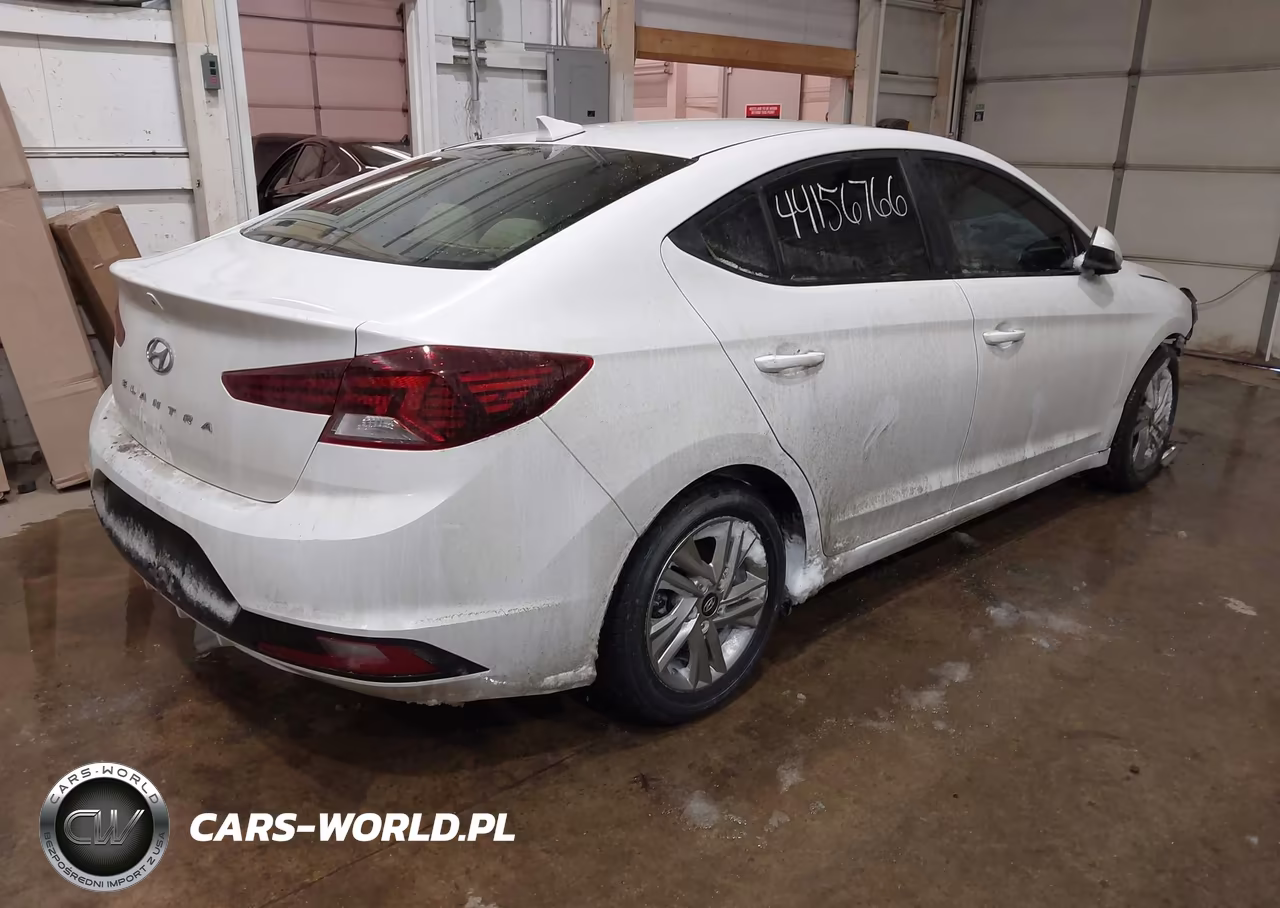 2019 Hyundai Elantra Sel VIN:5NPD84LF3KH491669 - 4
