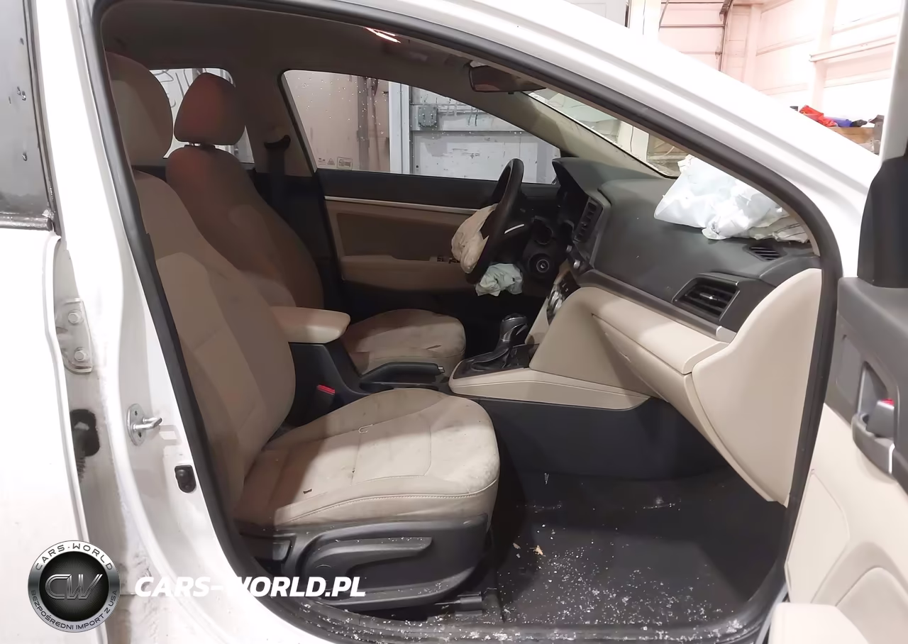 2019 Hyundai Elantra Sel VIN:5NPD84LF3KH491669 - 5
