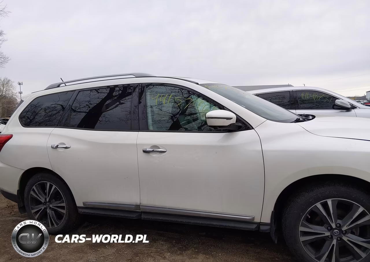 2017 Nissan Pathfinder Platinum VIN:5N1DR2MM8HC635344 - 13