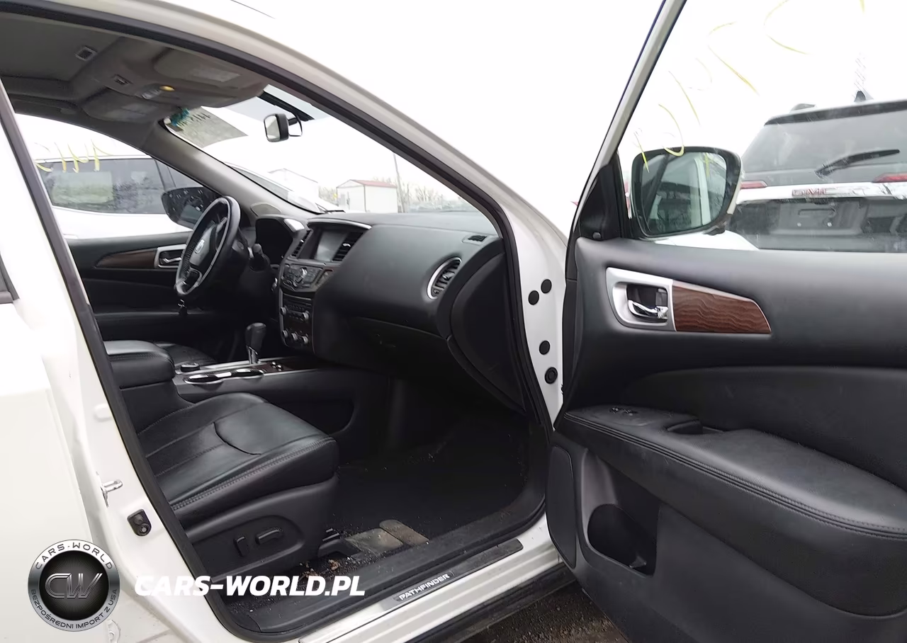 2017 Nissan Pathfinder Platinum VIN:5N1DR2MM8HC635344 - 5
