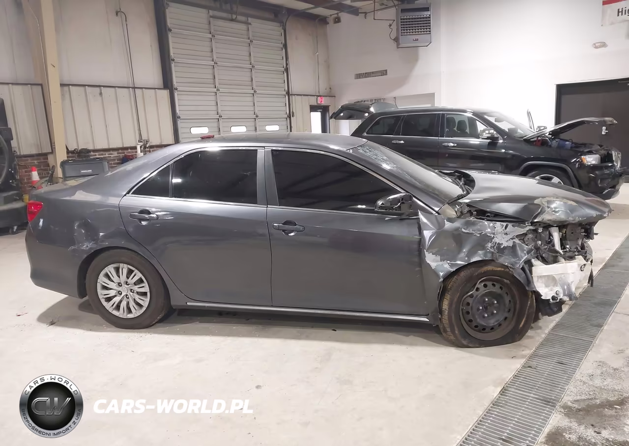 2012 Toyota Camry Le VIN:4T1BF1FK3CU136041 - 14