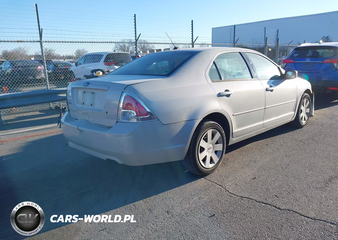 2008 Ford Fusion S VIN:3FAHP06Z08R175435 - 4