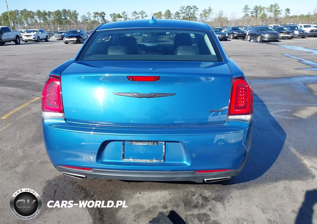 2022 Chrysler 300 Touring L VIN:2C3CCADG8NH221872 - 17