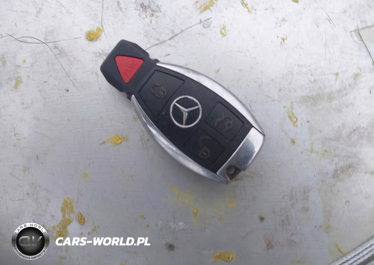 2018 Mercedes-Benz C 300 4Matic VIN:55SWF4KB5JU254240 - 11