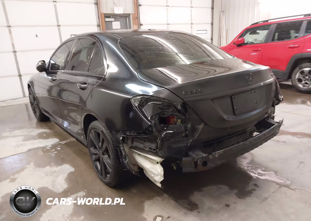 2018 Mercedes-Benz C 300 4Matic VIN:55SWF4KB5JU254240 - 3