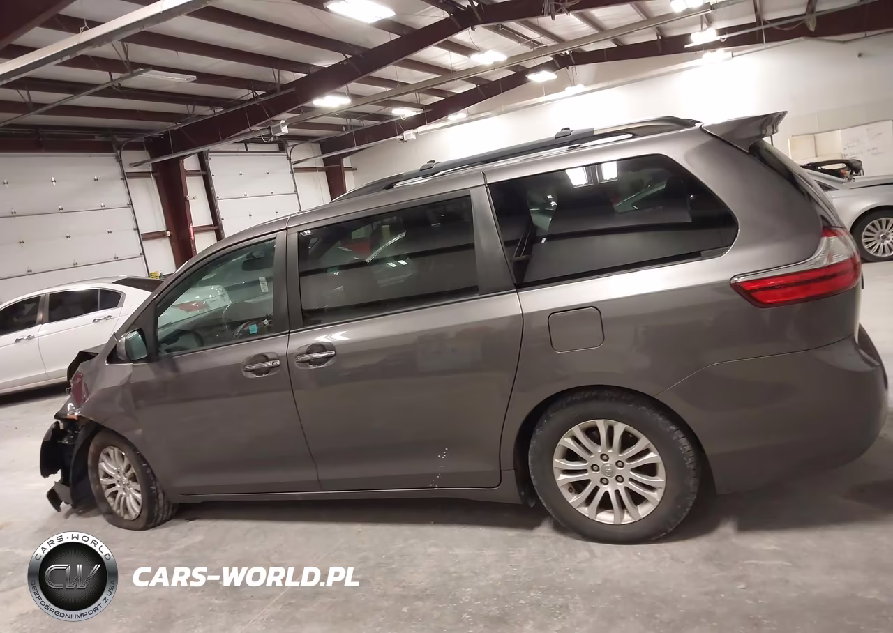 2017 Toyota Sienna Xle 8 Passenger VIN:5TDYZ3DC1HS774796 - 14