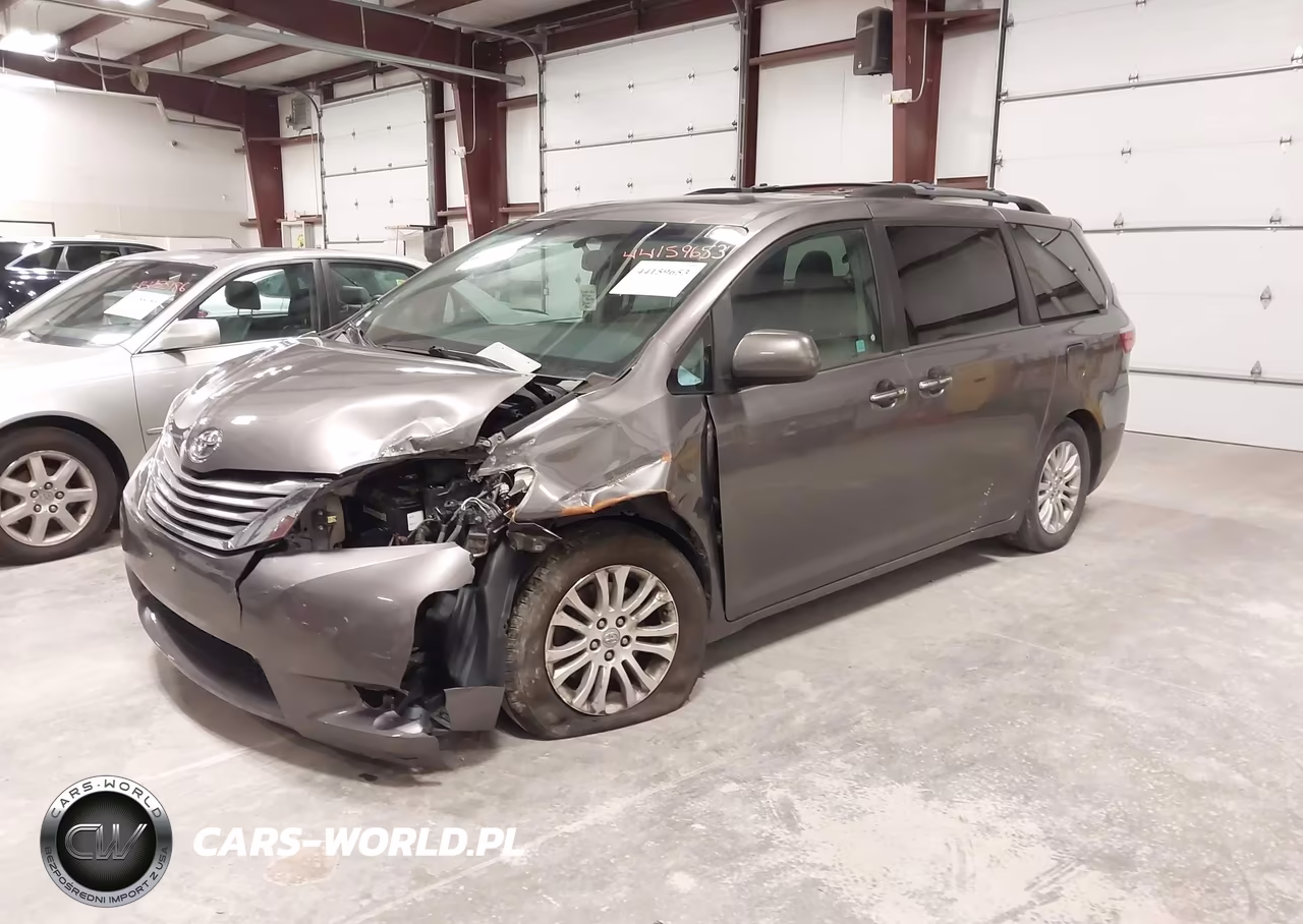2017 Toyota Sienna Xle 8 Passenger VIN:5TDYZ3DC1HS774796 - 2