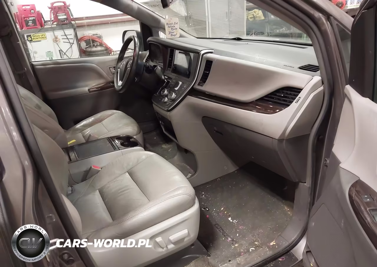 2017 Toyota Sienna Xle 8 Passenger VIN:5TDYZ3DC1HS774796 - 5