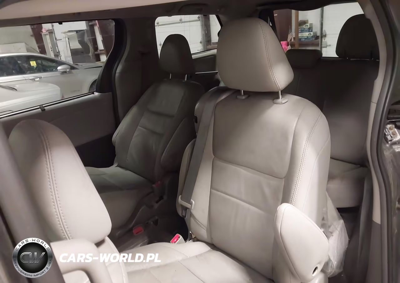 2017 Toyota Sienna Xle 8 Passenger VIN:5TDYZ3DC1HS774796 - 8