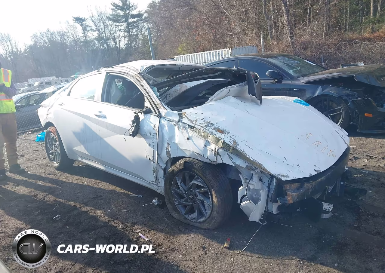 2024 Hyundai Elantra Sel