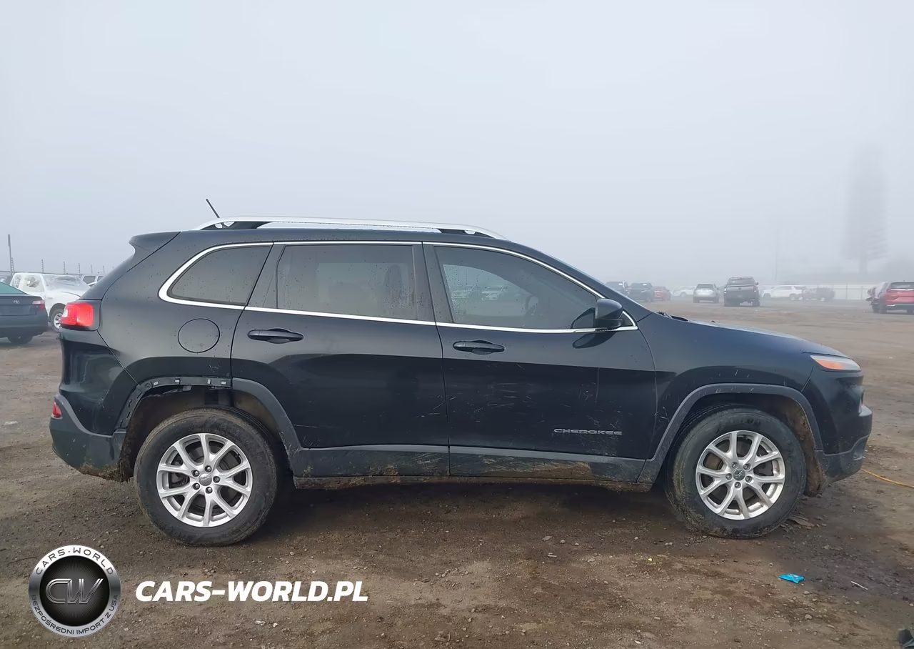 2015 Jeep Cherokee Latitude VIN:1C4PJMCS4FW792790 - 13