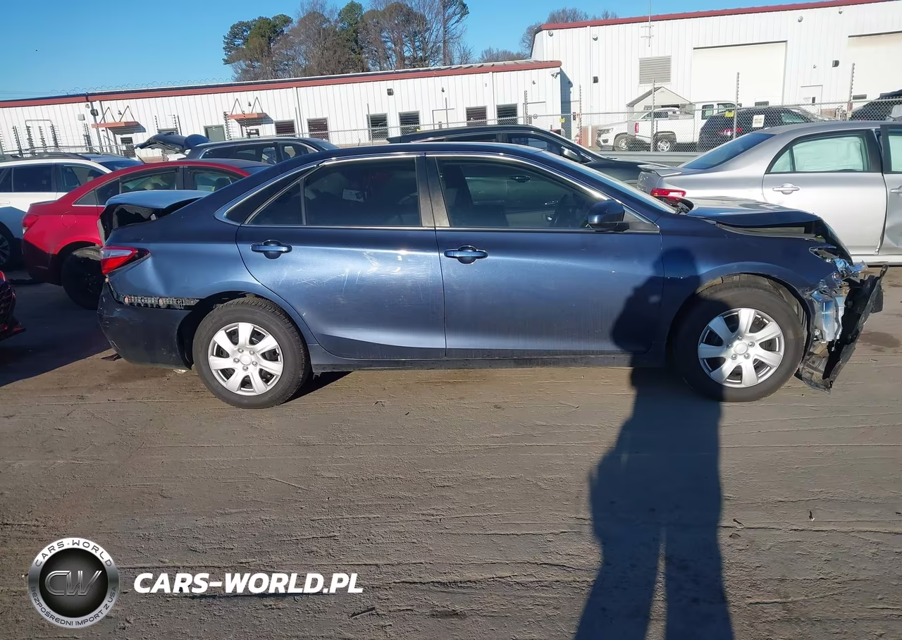2016 Toyota Camry Le VIN:4T4BF1FK6GR523548 - 13