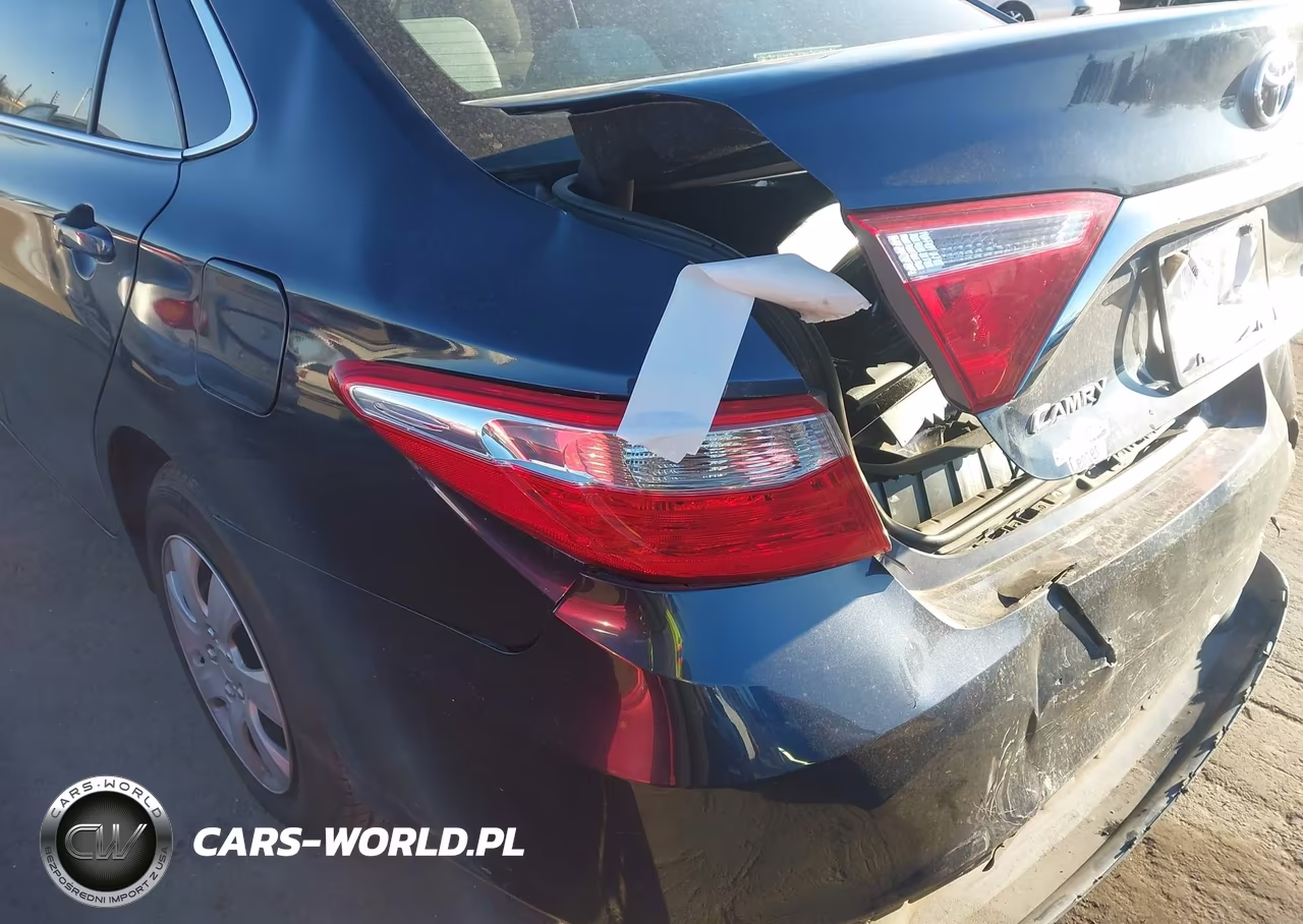 2016 Toyota Camry Le VIN:4T4BF1FK6GR523548 - 18