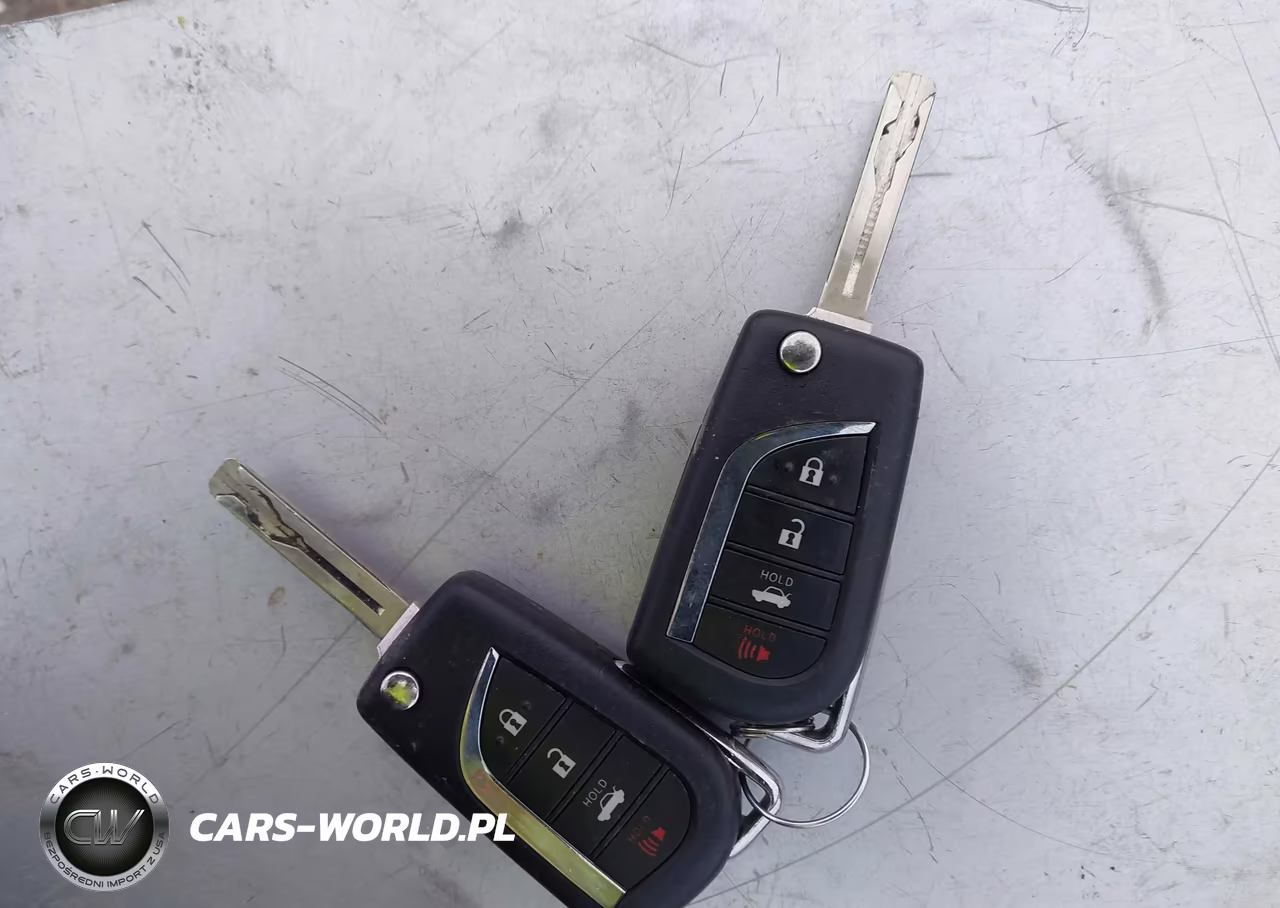 2020 Toyota Corolla Le VIN:5YFEPRAEXLP116347 - 11