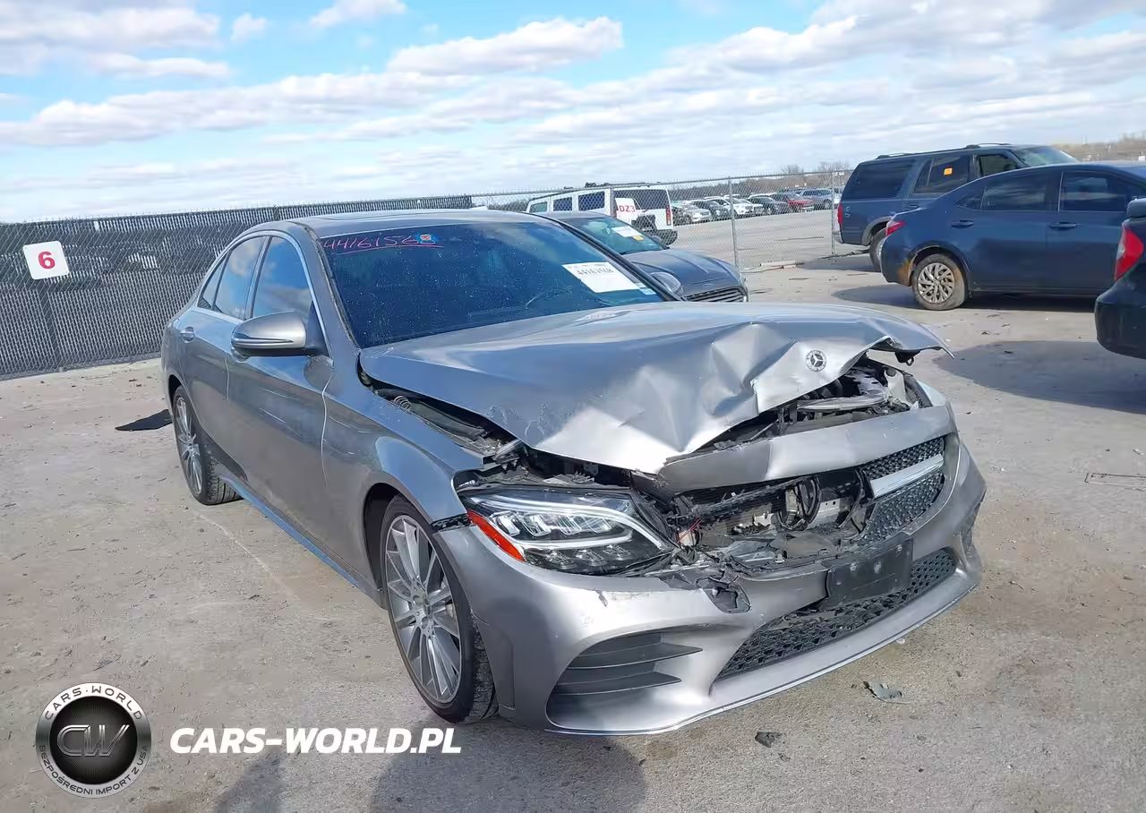 2019 Mercedes-Benz C 300