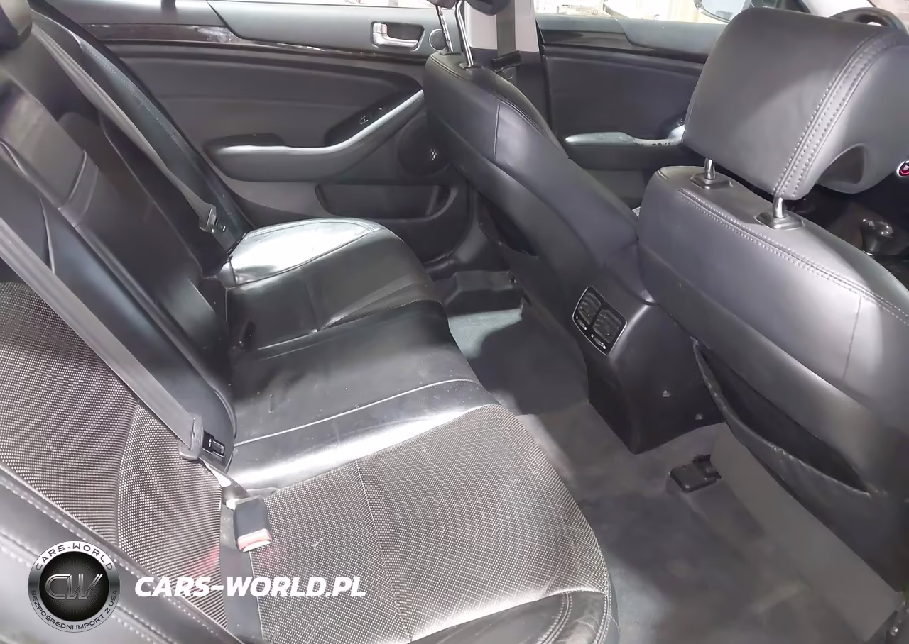 2015 Kia Cadenza Premium VIN:KNALN4D74F5168732 - 8