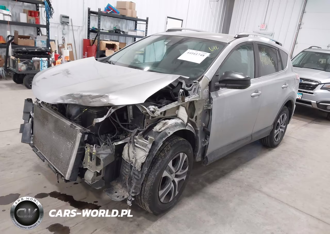 2017 Toyota Rav4 Le VIN:2T3BFREV1HW577823 - 2