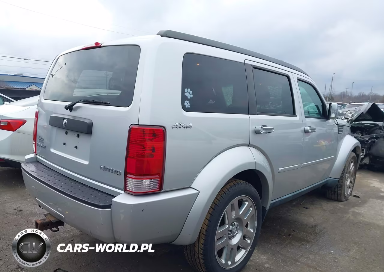 2011 Dodge Nitro Heat VIN:1D4PU4GK5BW590801 - 4