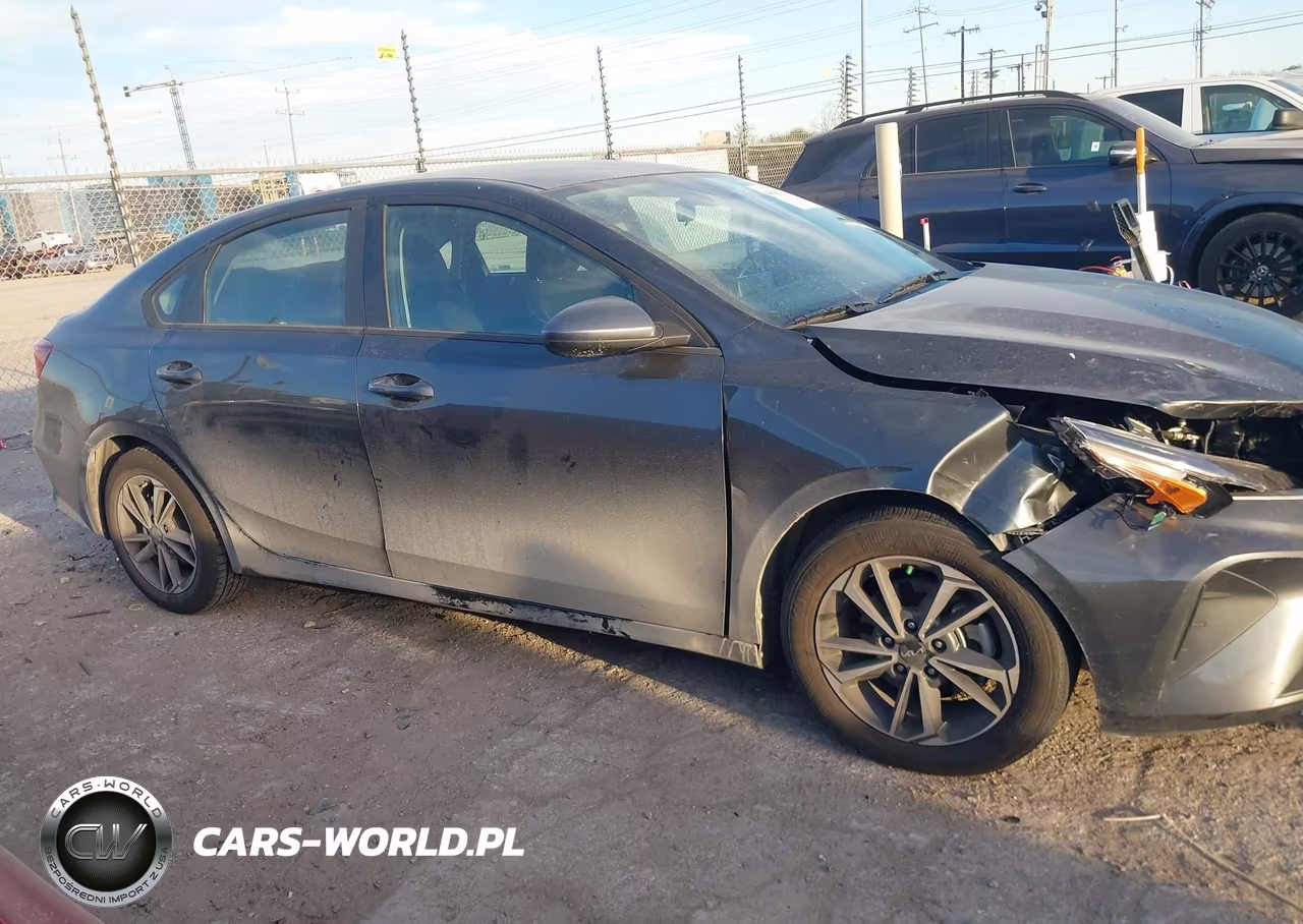 2024 Kia Forte Lxs VIN:3KPF24AD9RE767136 - 13