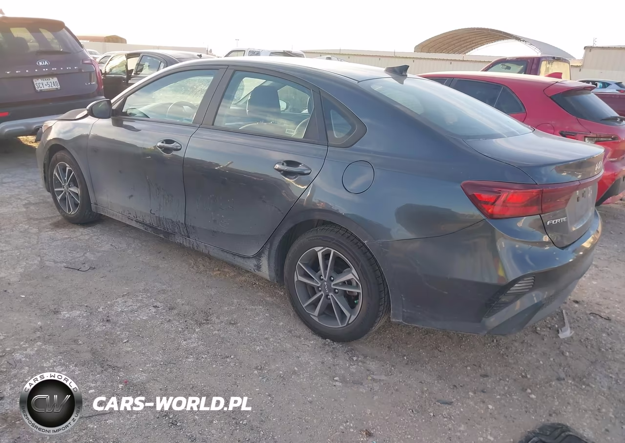 2024 Kia Forte Lxs VIN:3KPF24AD9RE767136 - 3