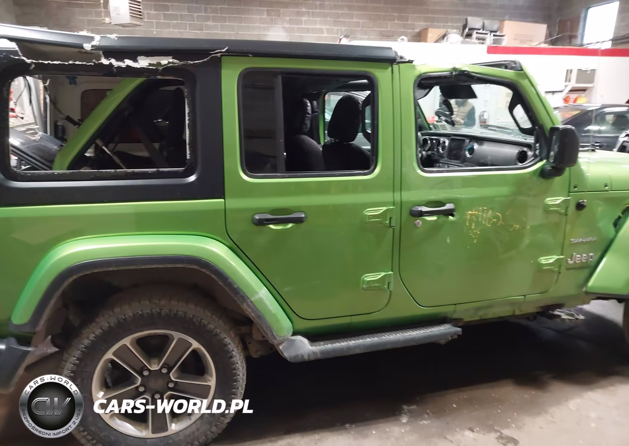 2019 Jeep Wrangler Unlimited Sahara 4X4 VIN:1C4HJXEG5KW548199 - 13