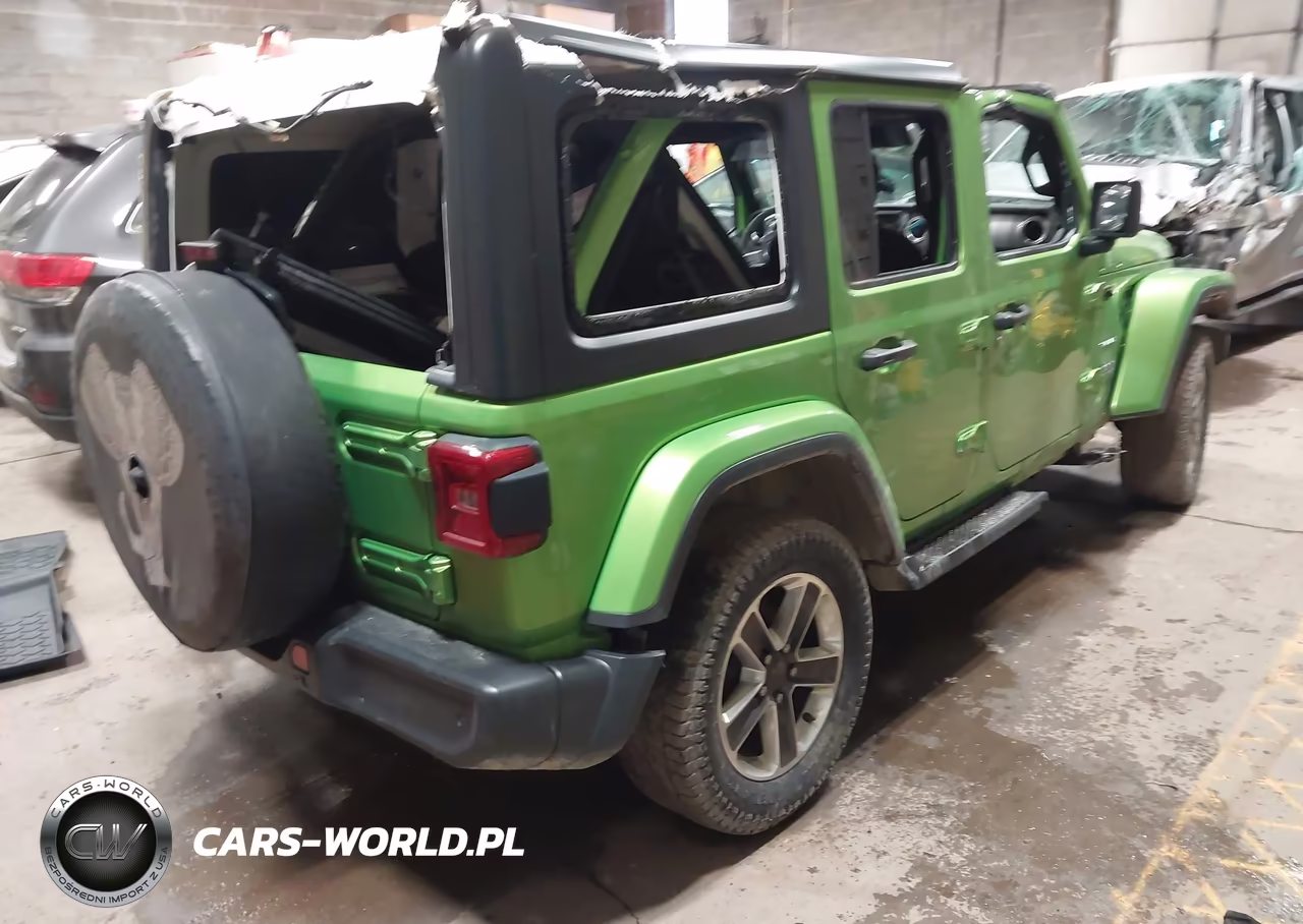 2019 Jeep Wrangler Unlimited Sahara 4X4 VIN:1C4HJXEG5KW548199 - 4